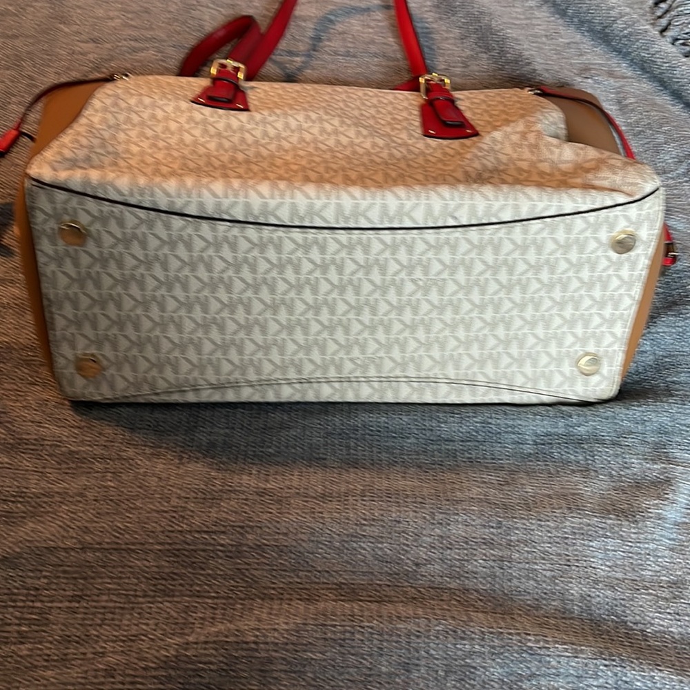 Michael Kors Handbag - Picture 4 of 7